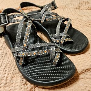 EUC Chaco sandals